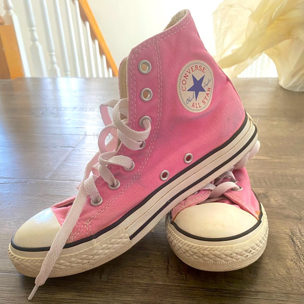 pink converse all stars!